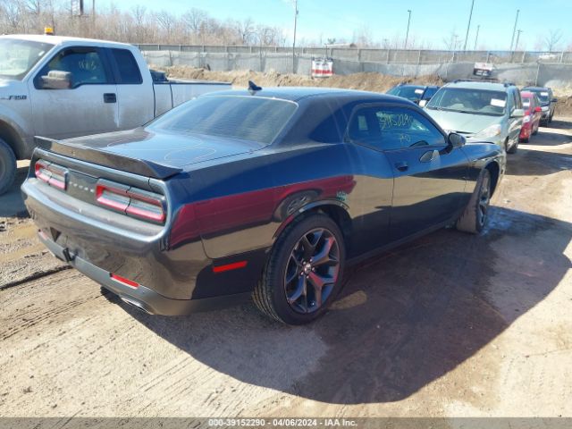 Photo 3 VIN: 2C3CDZAG7JH322086 - DODGE CHALLENGER 