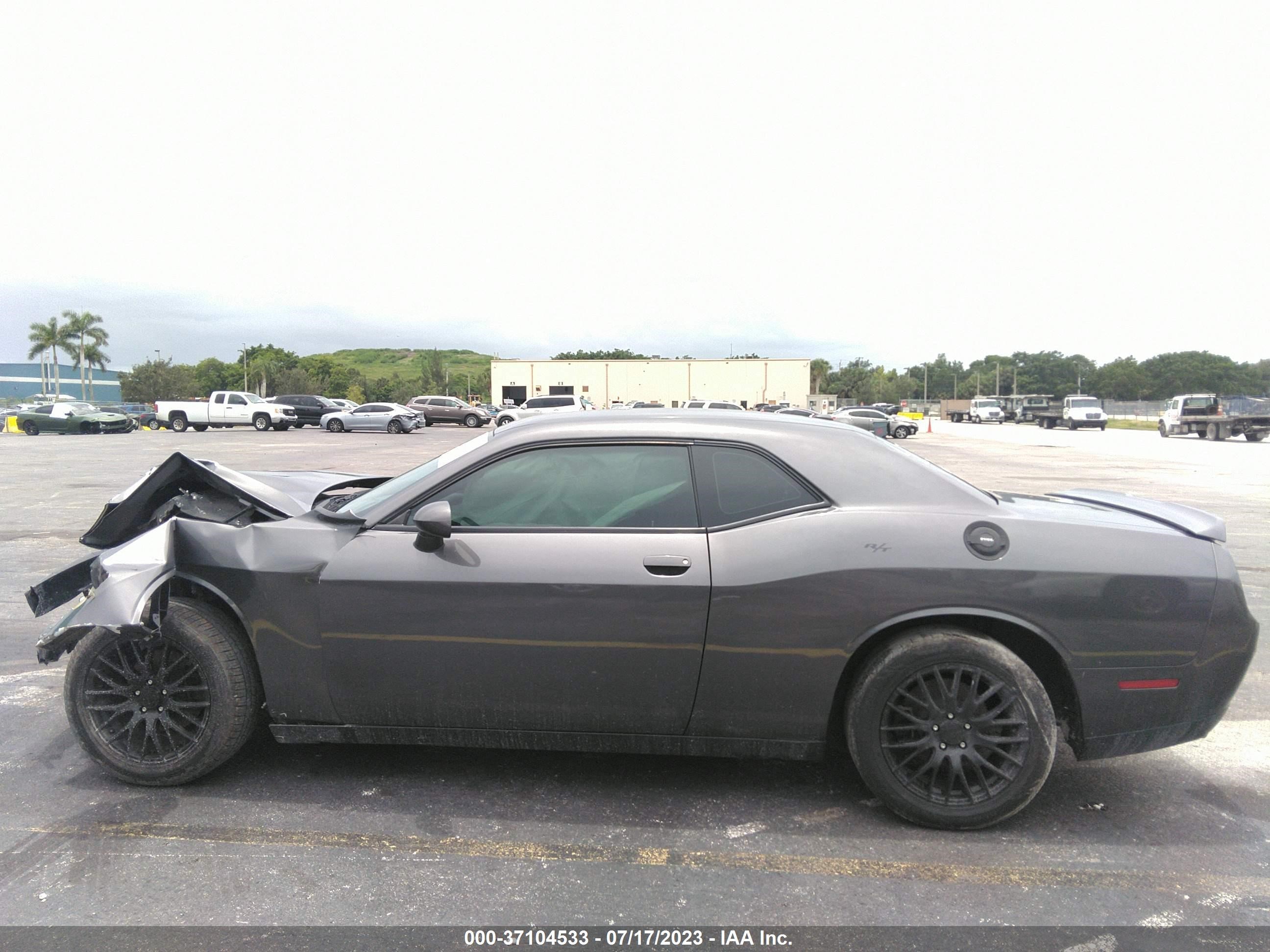 Photo 13 VIN: 2C3CDZAG7KH684078 - DODGE CHALLENGER 