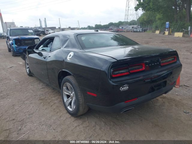 Photo 2 VIN: 2C3CDZAG8FH728062 - DODGE CHALLENGER 