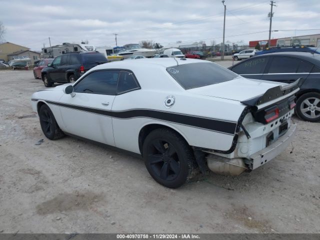 Photo 2 VIN: 2C3CDZAG8FH798113 - DODGE CHALLENGER 