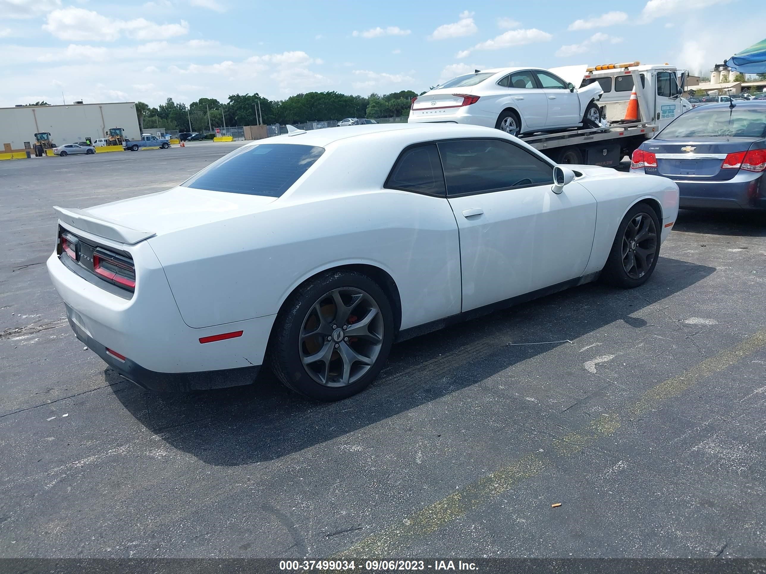 Photo 3 VIN: 2C3CDZAG8HH519651 - DODGE CHALLENGER 