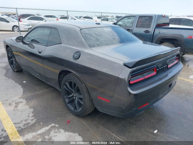 Photo 2 VIN: 2C3CDZAG8JH305930 - DODGE CHALLENGER 