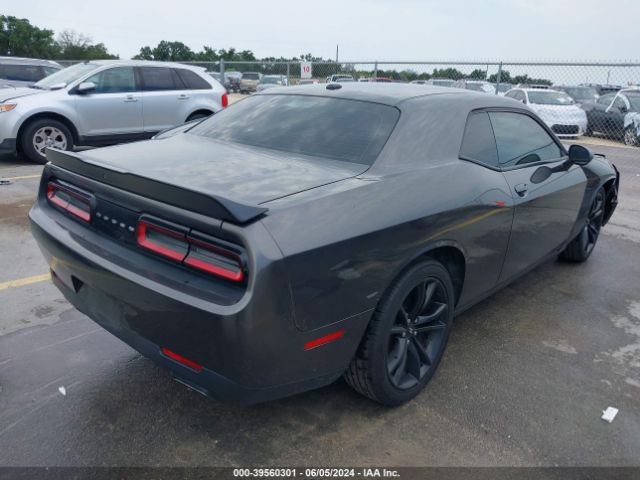 Photo 3 VIN: 2C3CDZAG8JH305930 - DODGE CHALLENGER 