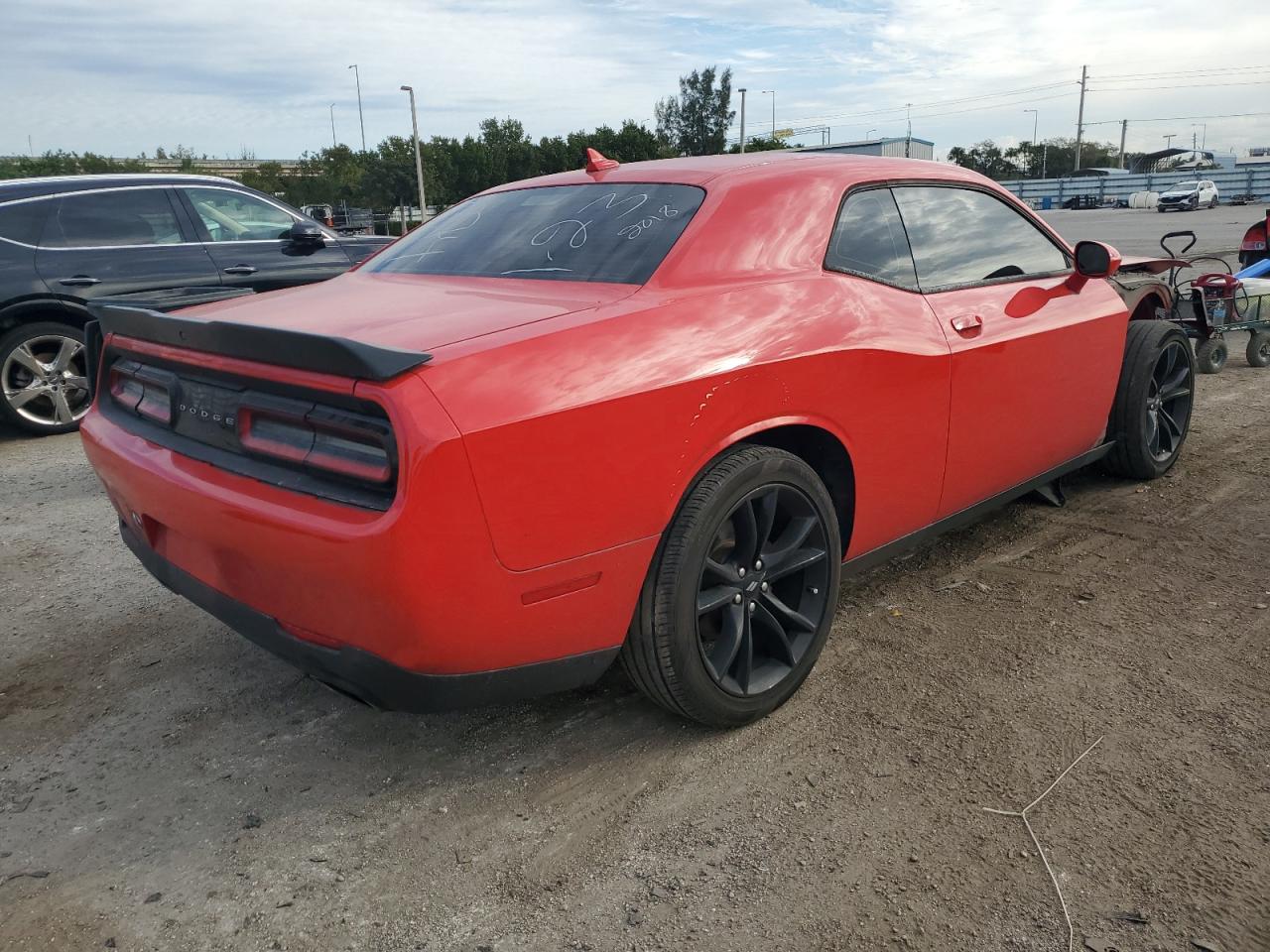 Photo 2 VIN: 2C3CDZAG8JH315874 - DODGE CHALLENGER 