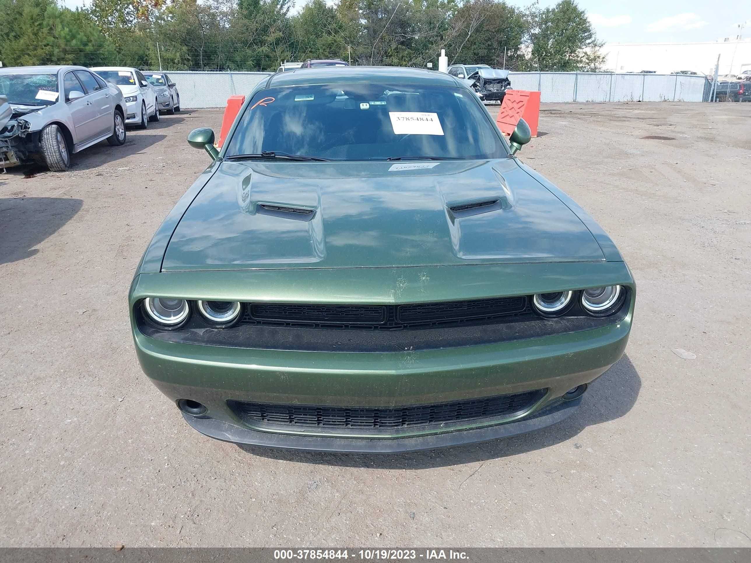 Photo 11 VIN: 2C3CDZAG8KH602701 - DODGE CHALLENGER 