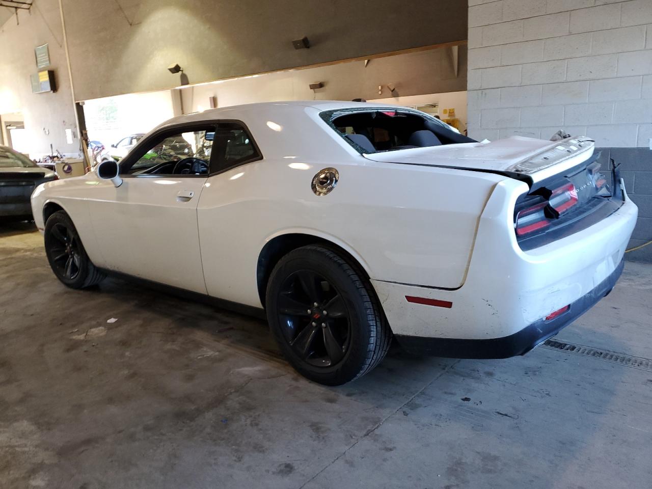 Photo 1 VIN: 2C3CDZAG8KH627789 - DODGE CHALLENGER 