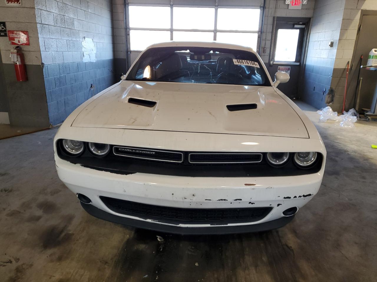 Photo 4 VIN: 2C3CDZAG8KH627789 - DODGE CHALLENGER 