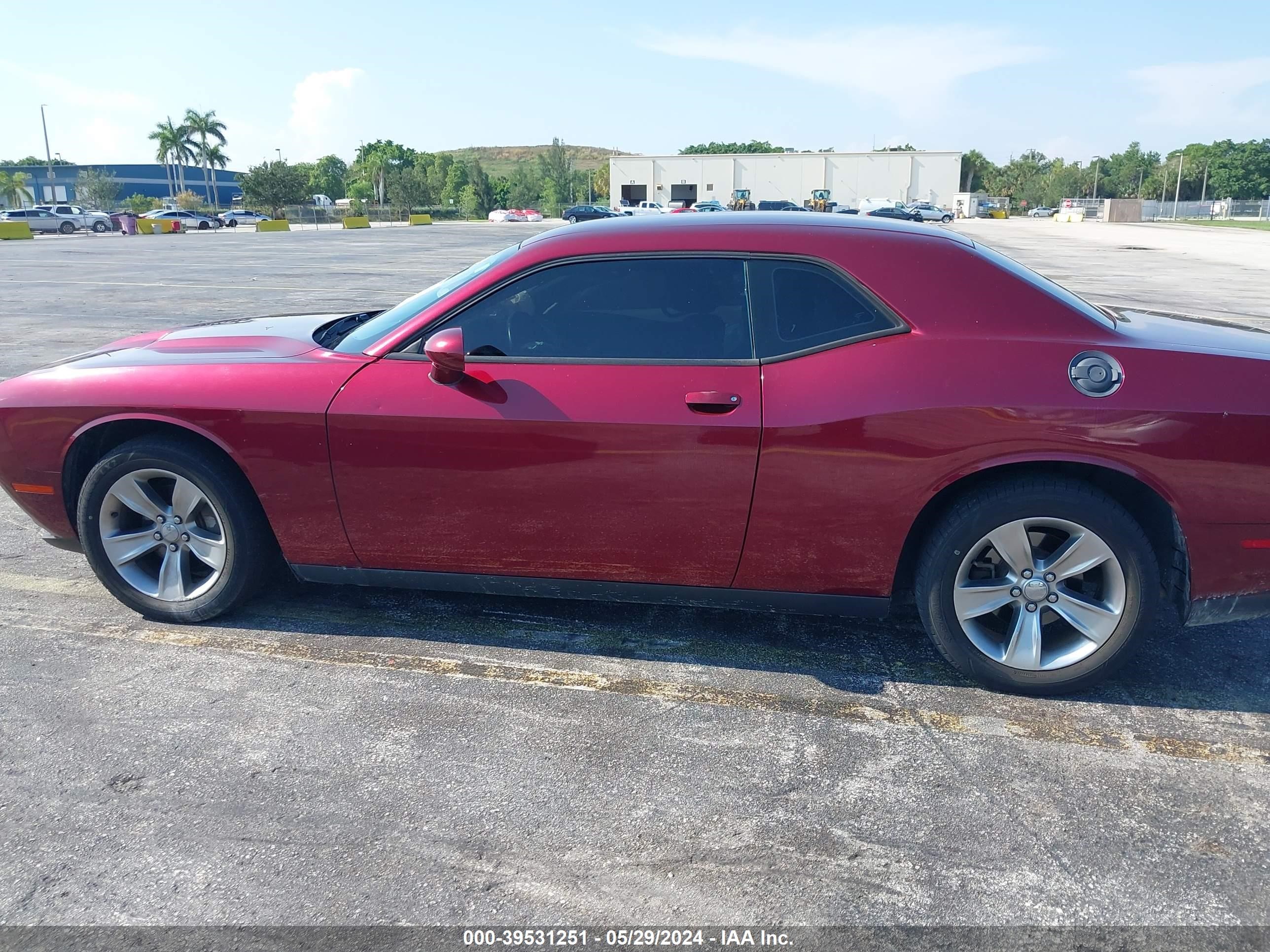 Photo 13 VIN: 2C3CDZAG9HH666173 - DODGE CHALLENGER 