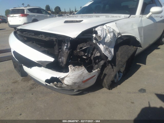 Photo 5 VIN: 2C3CDZAG9JH132516 - DODGE CHALLENGER 