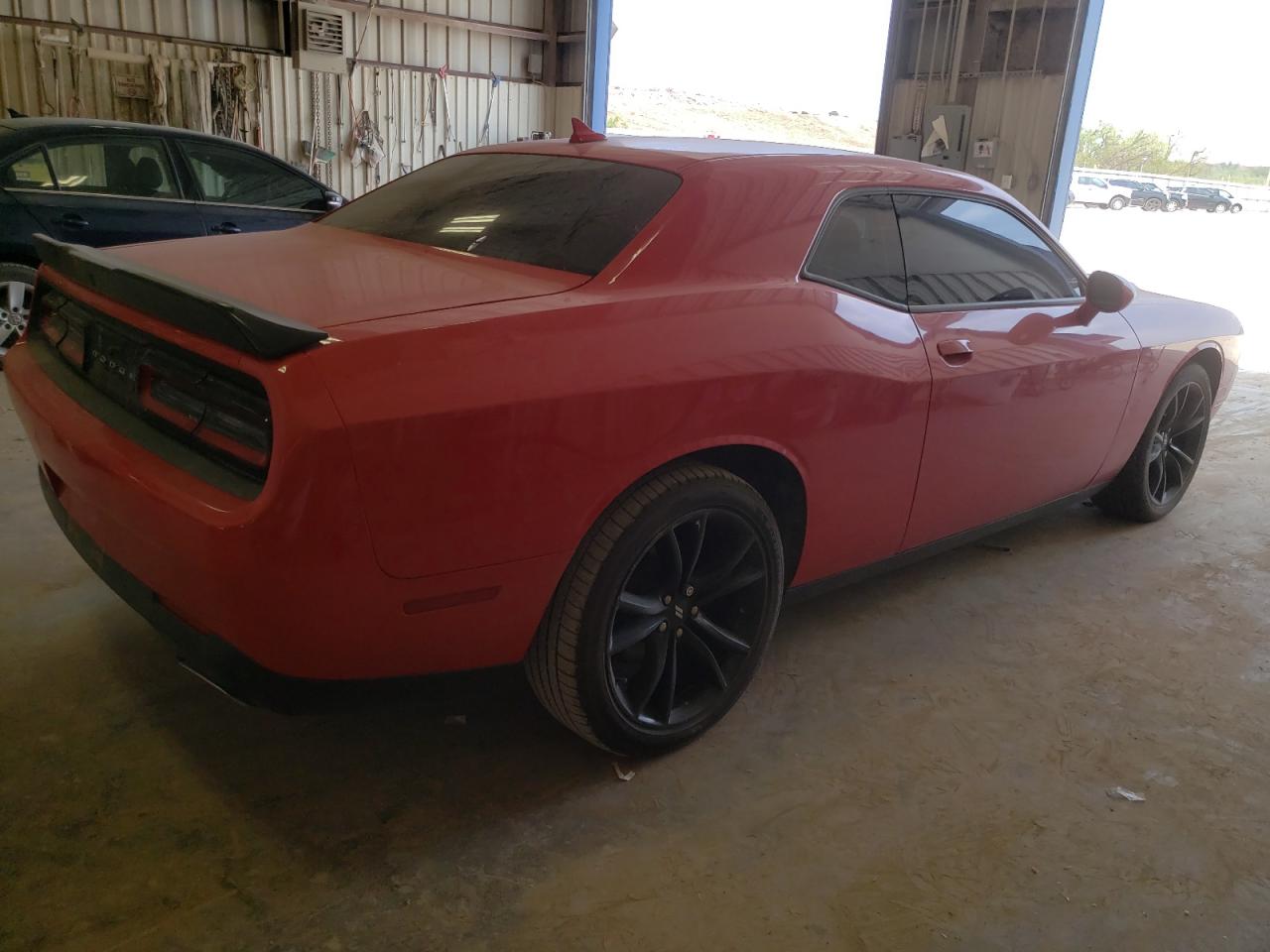 Photo 2 VIN: 2C3CDZAG9JH322350 - DODGE CHALLENGER 