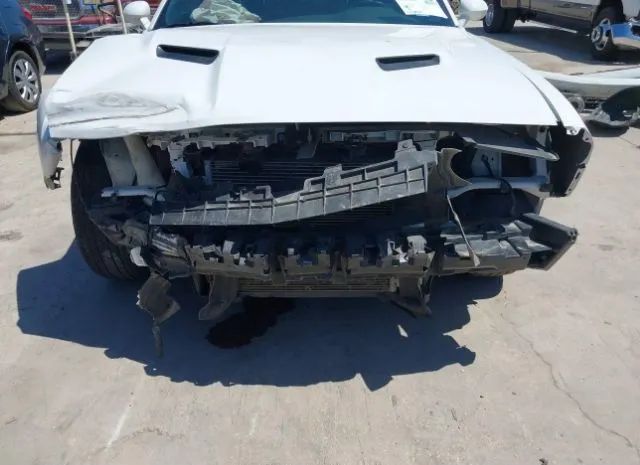 Photo 5 VIN: 2C3CDZAG9KH694384 - DODGE CHALLENGER 