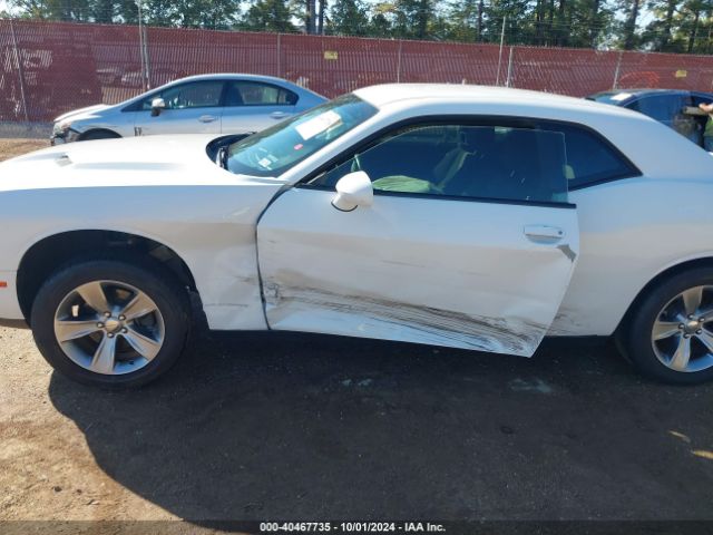 Photo 5 VIN: 2C3CDZAG9KH746726 - DODGE CHALLENGER 