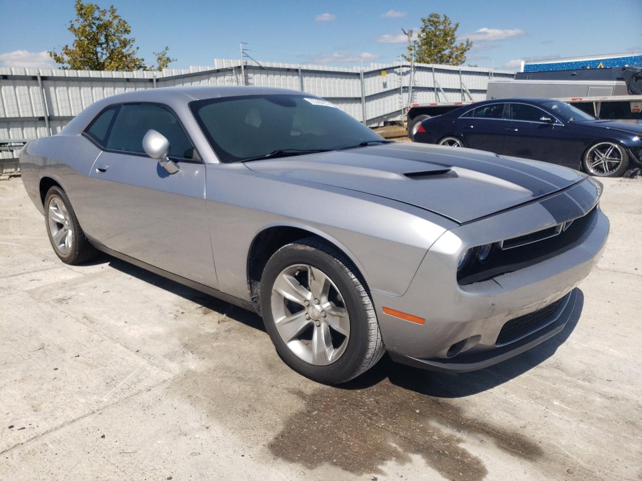 Photo 3 VIN: 2C3CDZAGXGH358864 - DODGE CHALLENGER 