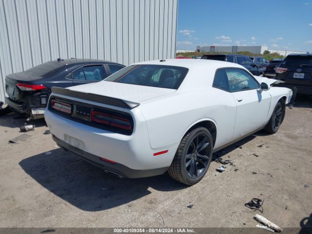 Photo 3 VIN: 2C3CDZAGXHH531834 - DODGE CHALLENGER 