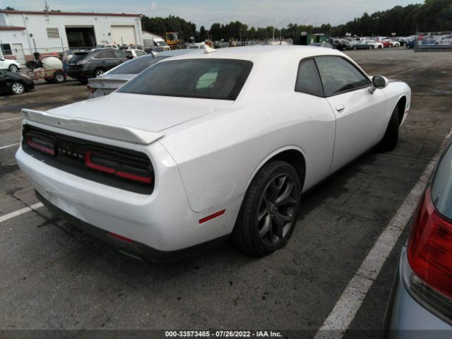 Photo 3 VIN: 2C3CDZAGXHH574053 - DODGE CHALLENGER 