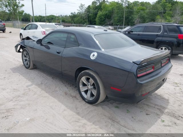 Photo 2 VIN: 2C3CDZAGXJH317884 - DODGE CHALLENGER 