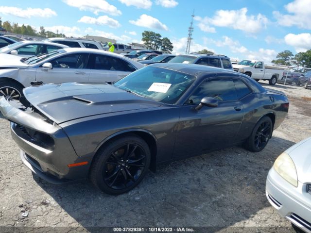 Photo 1 VIN: 2C3CDZAGXJH333342 - DODGE CHALLENGER 