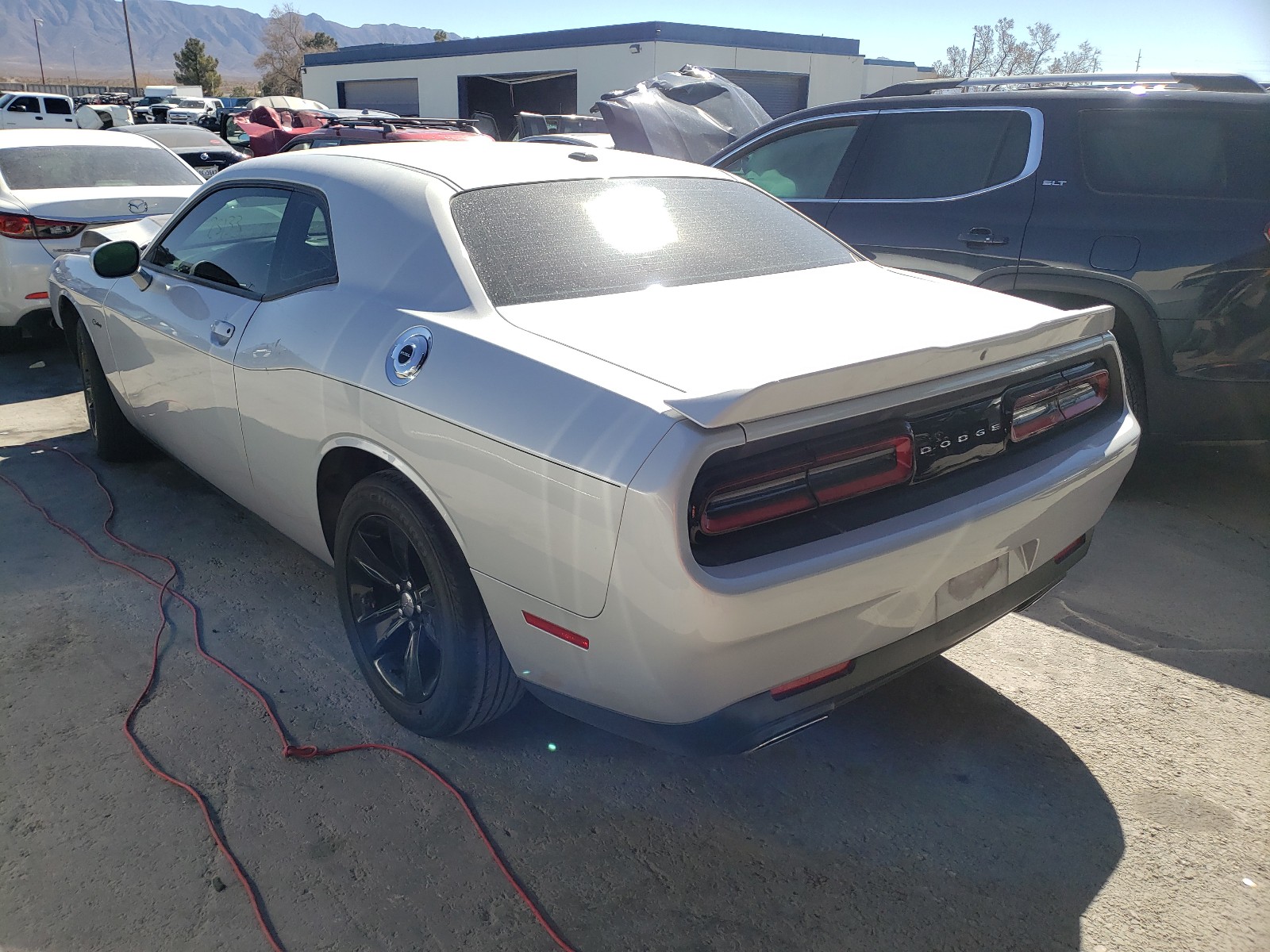 Photo 2 VIN: 2C3CDZAGXKH665637 - DODGE CHALLENGER 