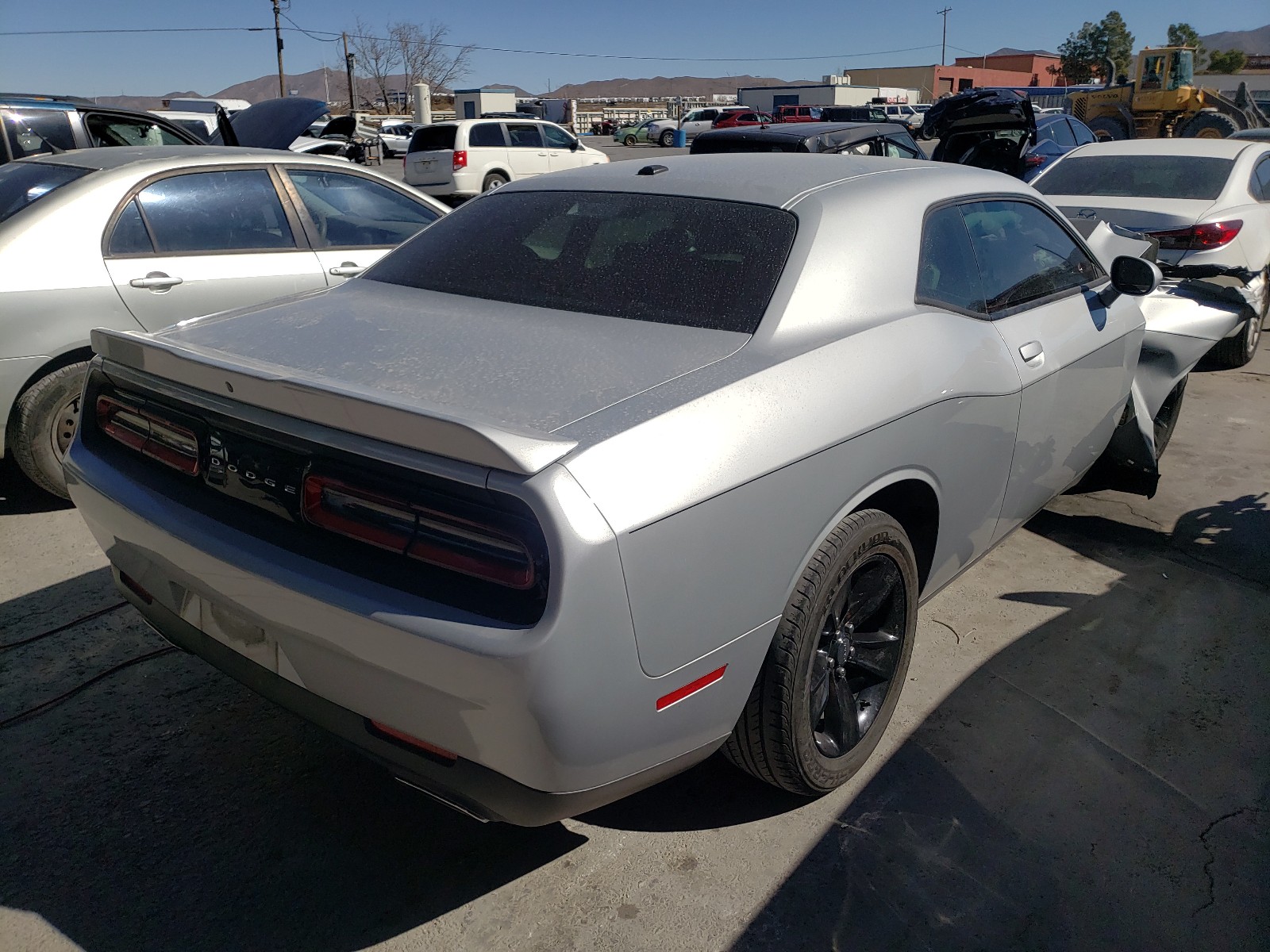 Photo 3 VIN: 2C3CDZAGXKH665637 - DODGE CHALLENGER 