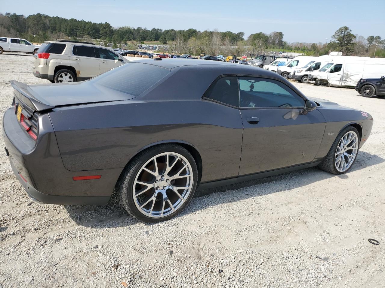 Photo 2 VIN: 2C3CDZAT7FH805078 - DODGE CHALLENGER 