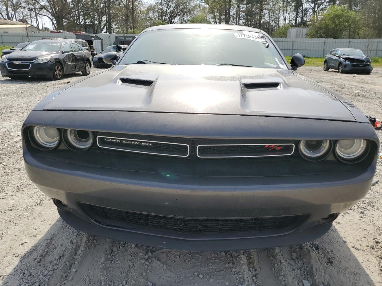 Photo 4 VIN: 2C3CDZAT7FH805078 - DODGE CHALLENGER 