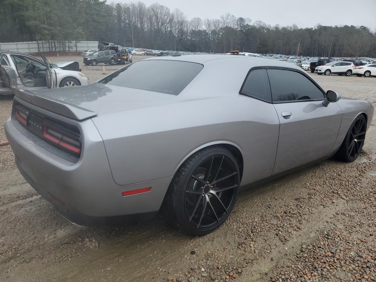 Photo 2 VIN: 2C3CDZAT8FH911037 - DODGE CHALLENGER 