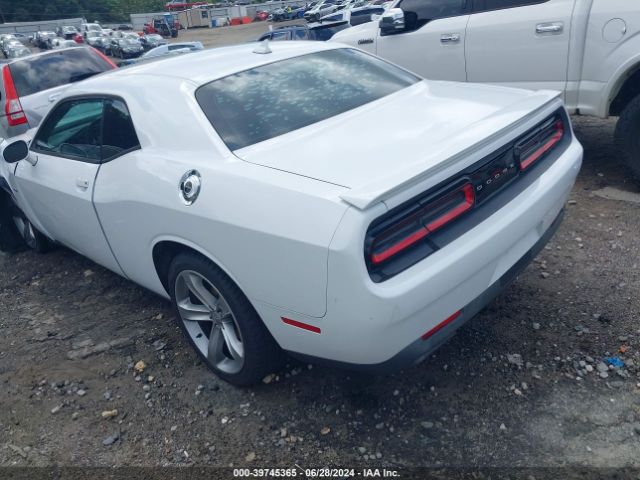 Photo 2 VIN: 2C3CDZAT9FH744221 - DODGE CHALLENGER 