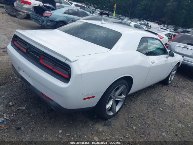 Photo 3 VIN: 2C3CDZAT9FH744221 - DODGE CHALLENGER 