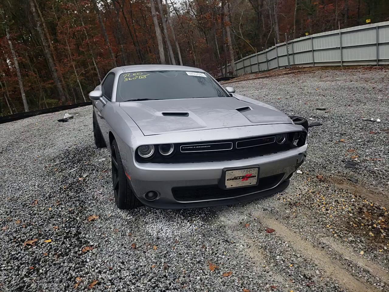 Photo 10 VIN: 2C3CDZAT9FH910690 - DODGE CHALLENGER 