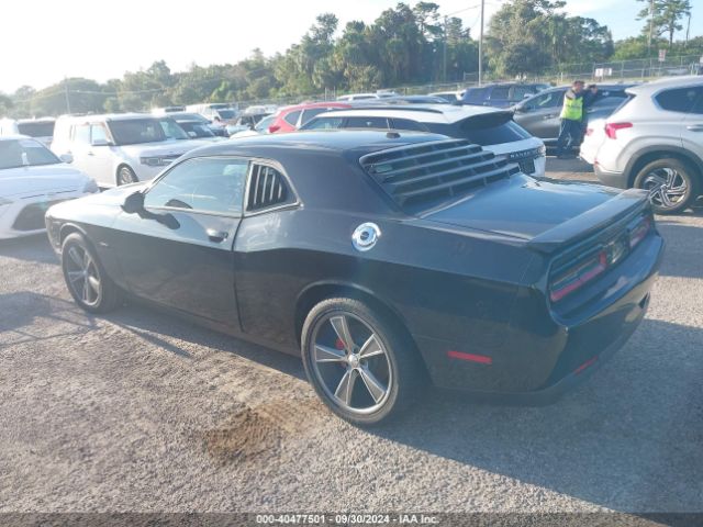 Photo 2 VIN: 2C3CDZATXFH811330 - DODGE CHALLENGER 