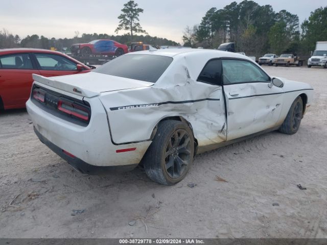 Photo 3 VIN: 2C3CDZBGXFH894890 - DODGE CHALLENGER 