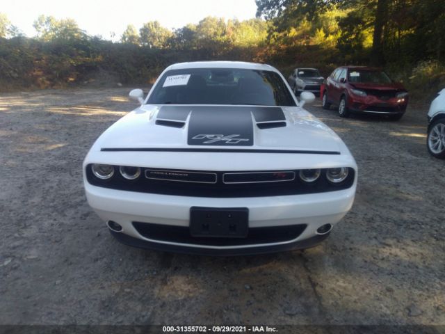 Photo 5 VIN: 2C3CDZBT0GH120002 - DODGE CHALLENGER 