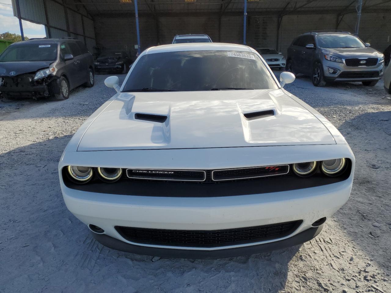 Photo 4 VIN: 2C3CDZBT0HH658040 - DODGE CHALLENGER 