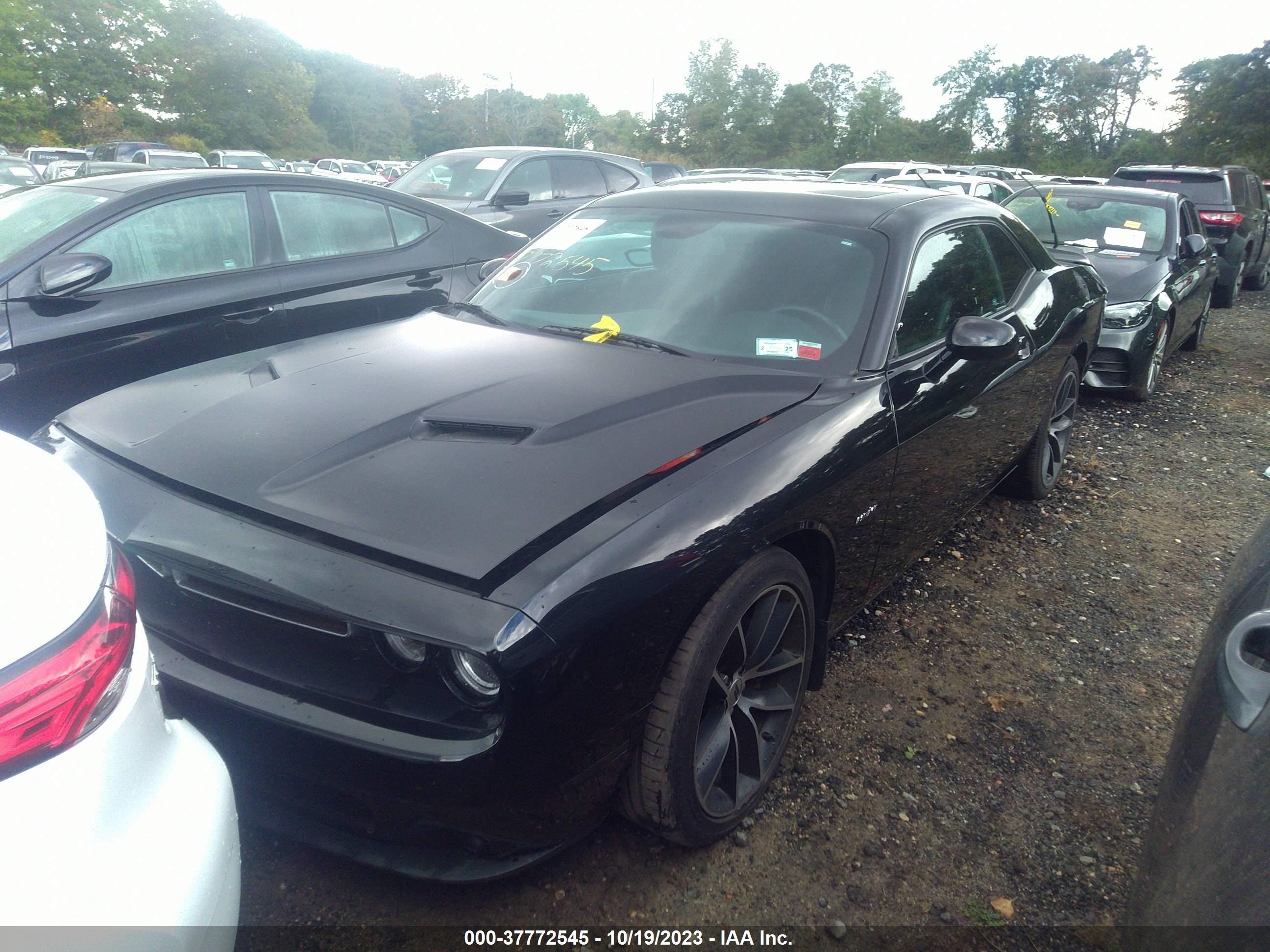 Photo 1 VIN: 2C3CDZBT0JH232760 - DODGE CHALLENGER 