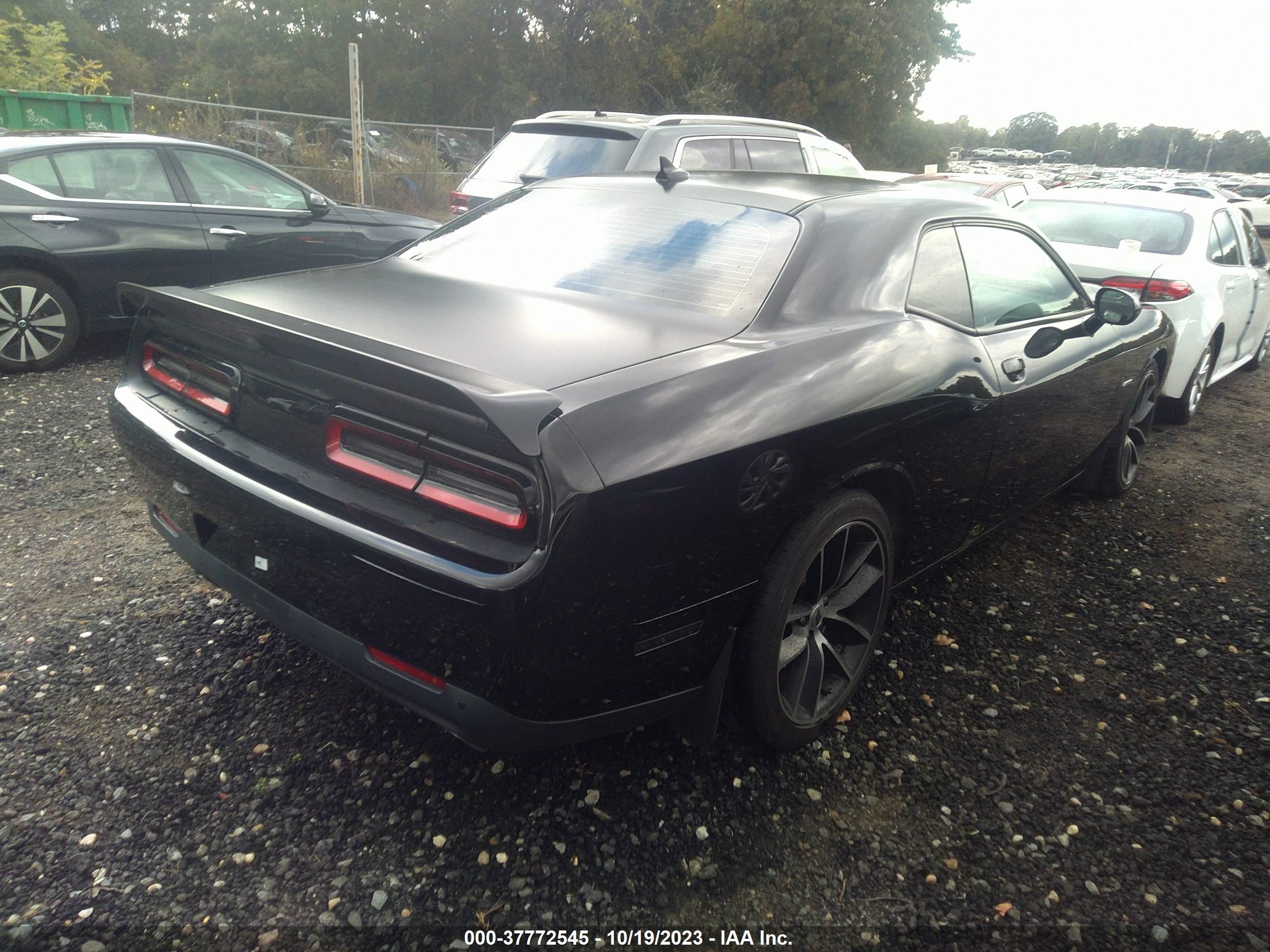 Photo 3 VIN: 2C3CDZBT0JH232760 - DODGE CHALLENGER 