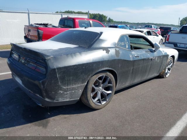 Photo 3 VIN: 2C3CDZBT0KH593715 - DODGE CHALLENGER 