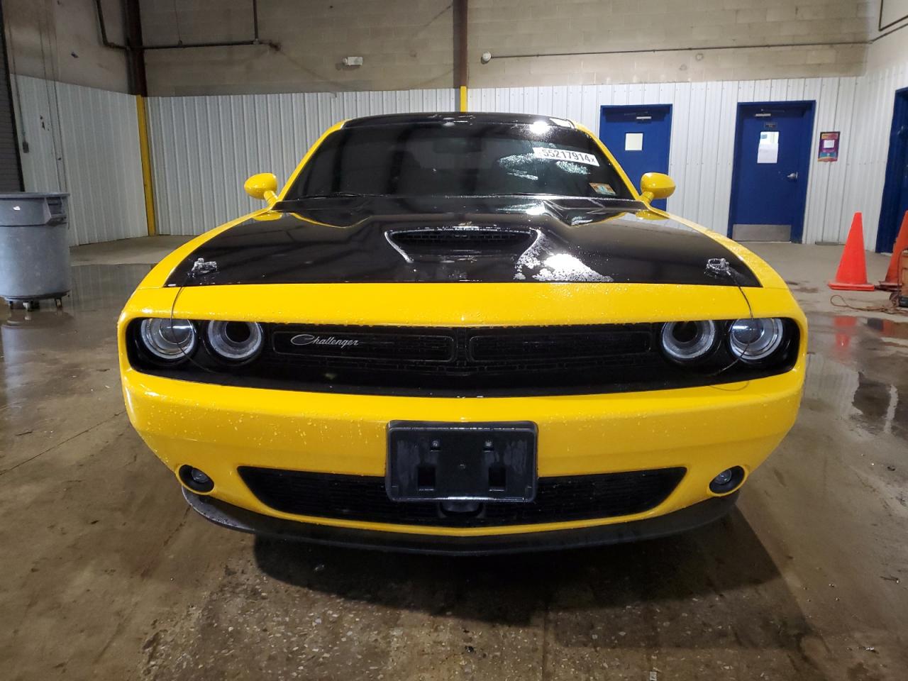 Photo 4 VIN: 2C3CDZBT1HH531894 - DODGE CHALLENGER 