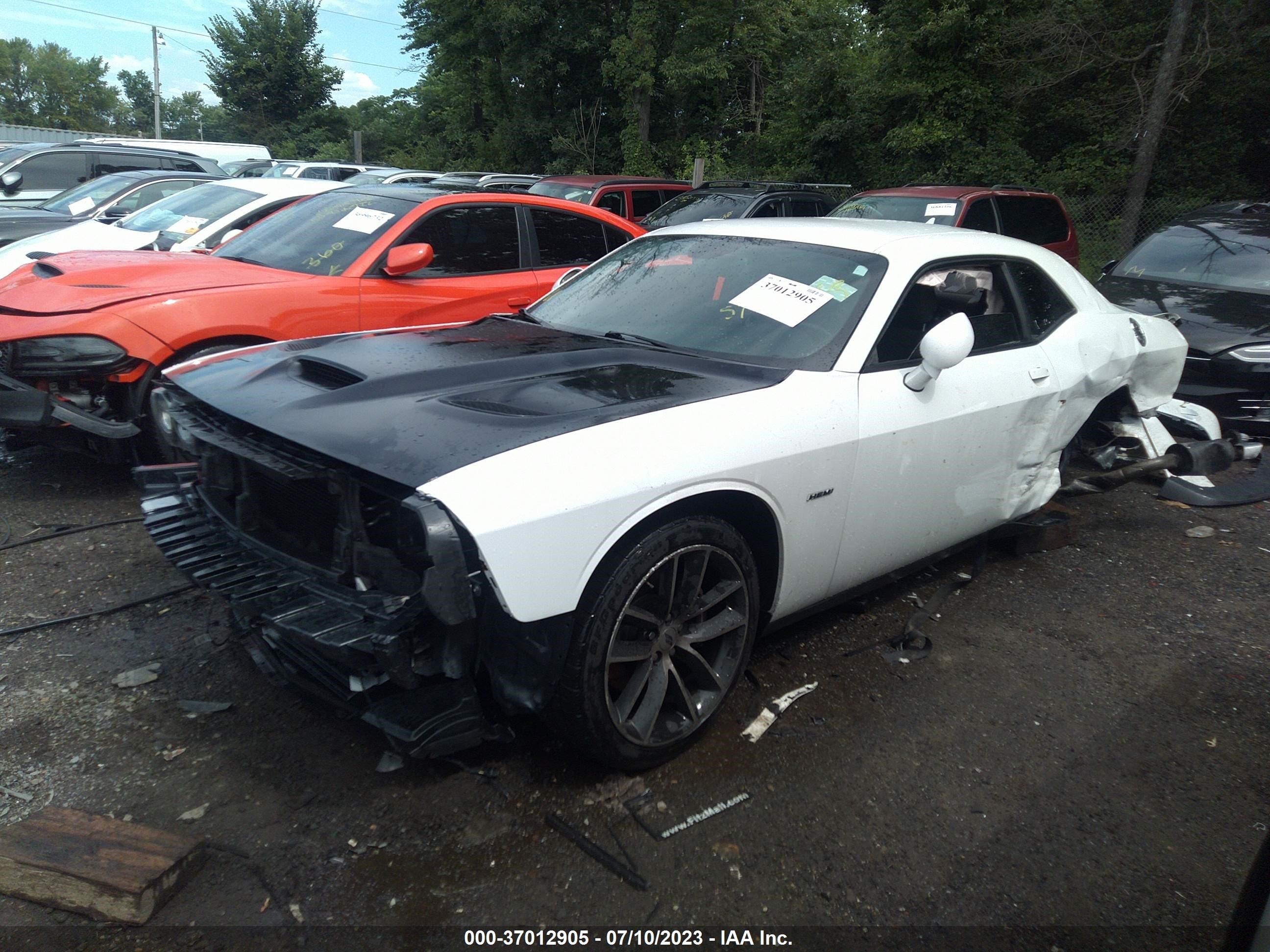 Photo 1 VIN: 2C3CDZBT1JH161620 - DODGE CHALLENGER 