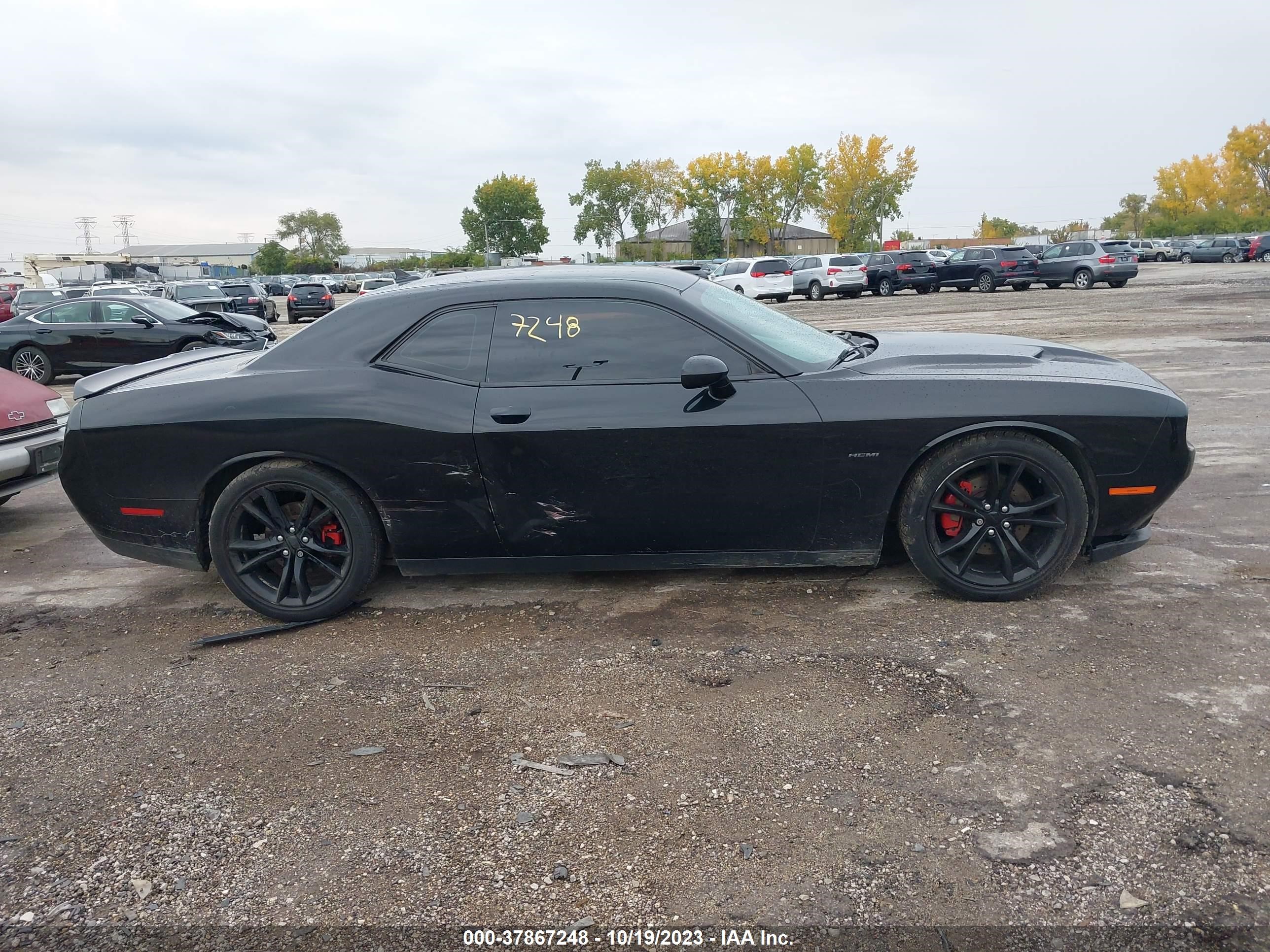 Photo 12 VIN: 2C3CDZBT2GH264506 - DODGE CHALLENGER 