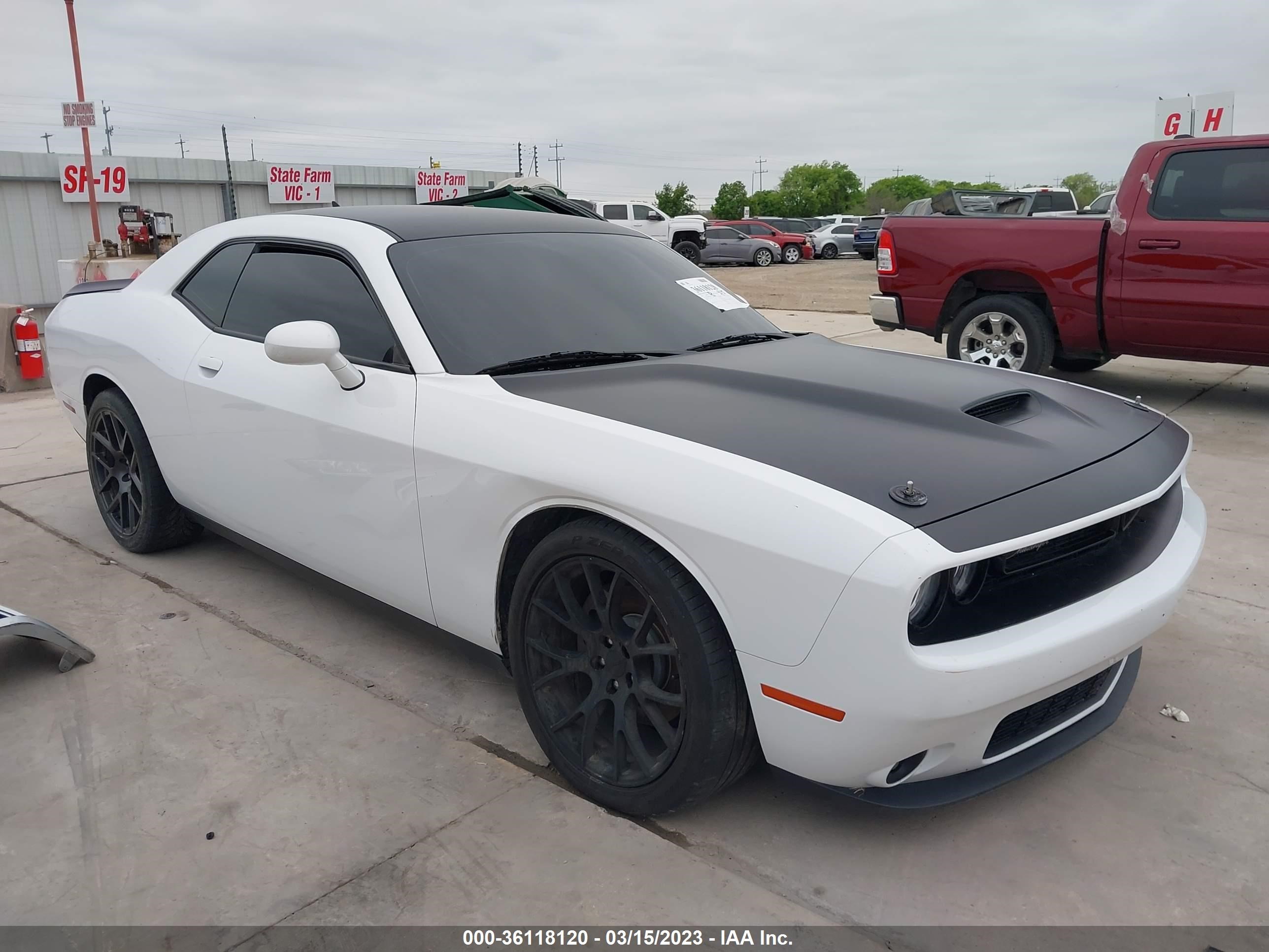 Photo 0 VIN: 2C3CDZBT2HH605954 - DODGE CHALLENGER 