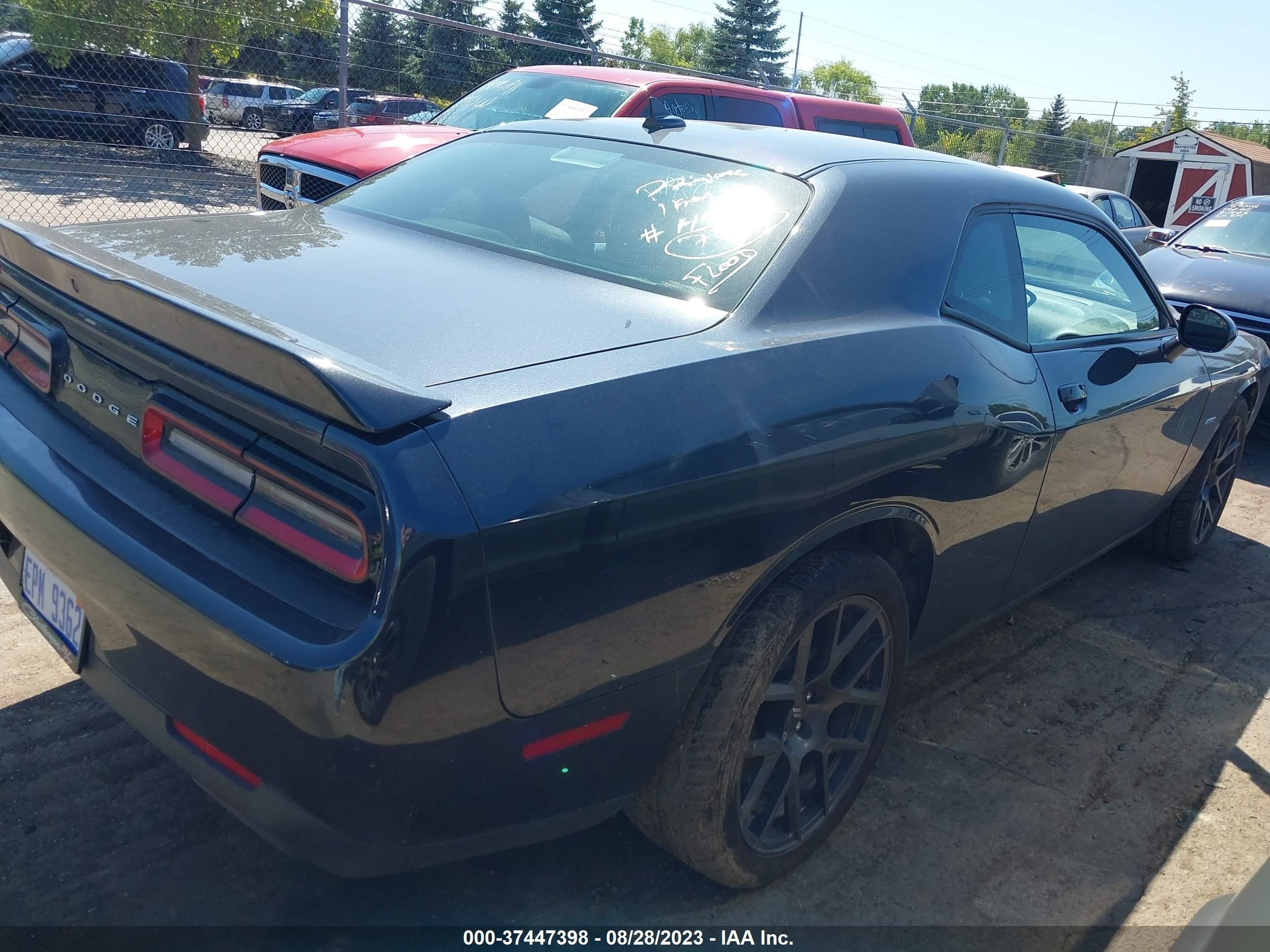 Photo 3 VIN: 2C3CDZBT2JH287534 - DODGE CHALLENGER 