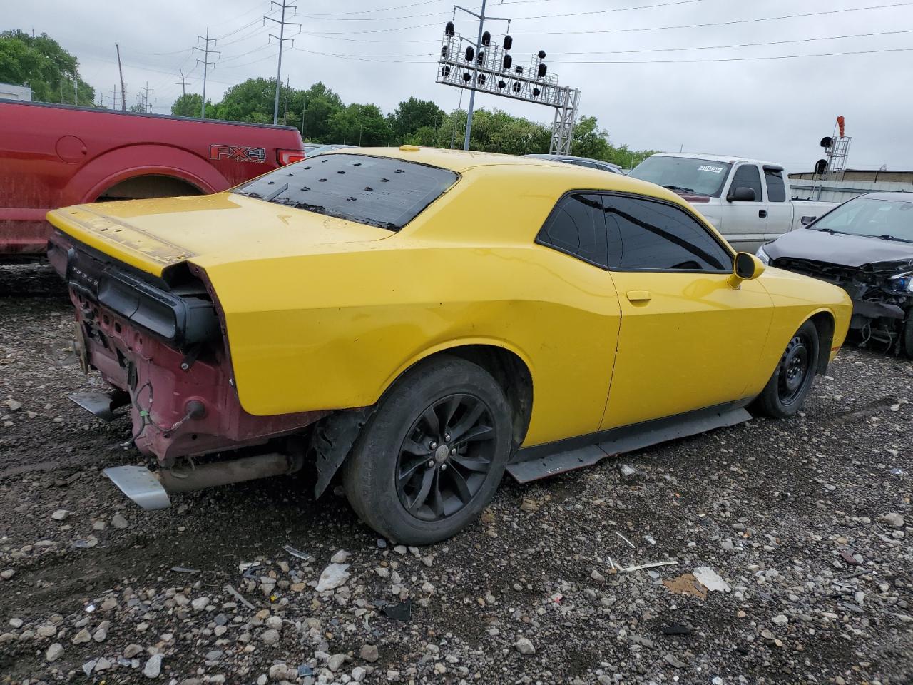 Photo 2 VIN: 2C3CDZBT2KH627945 - DODGE CHALLENGER 