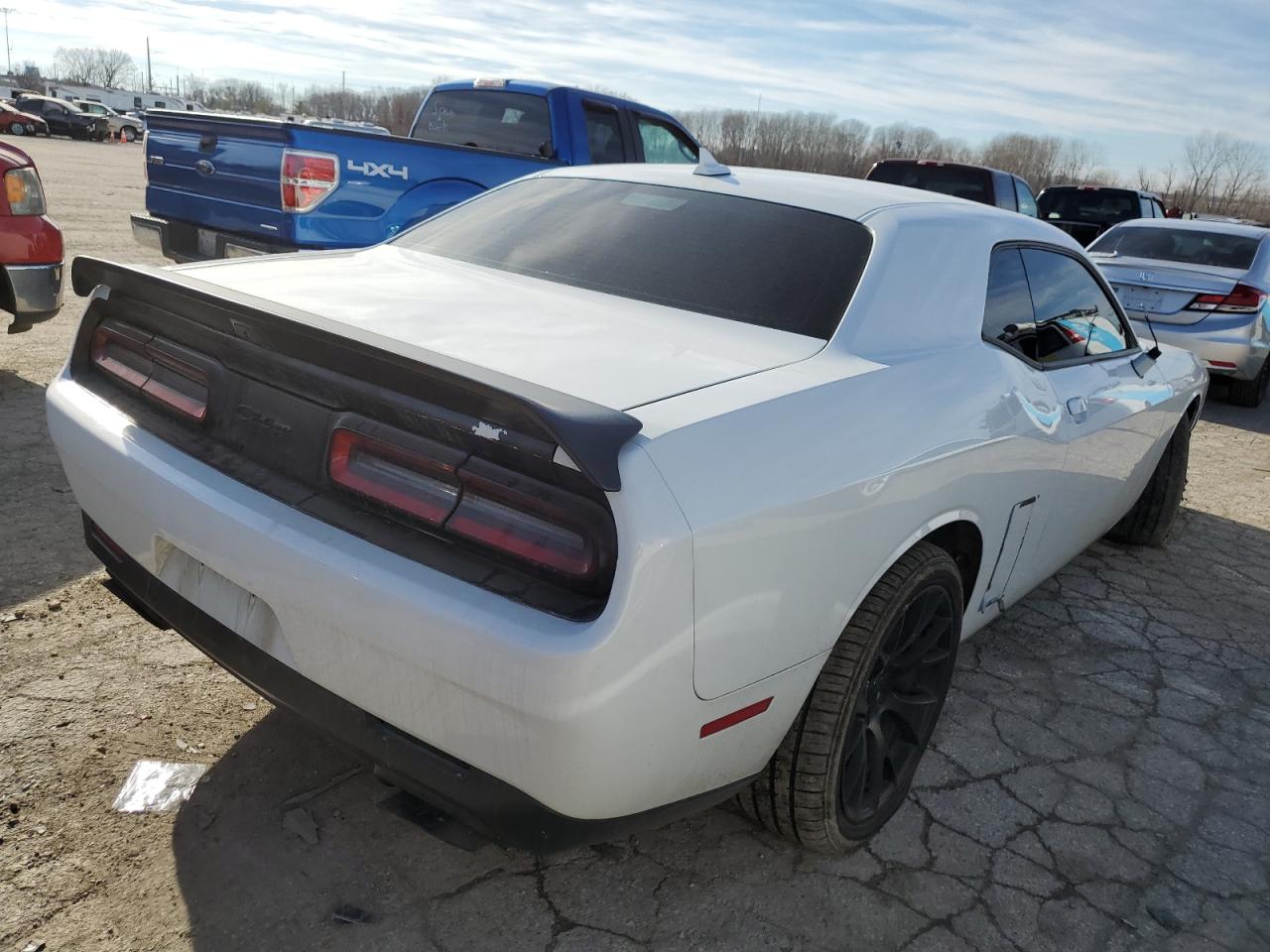 Photo 2 VIN: 2C3CDZBT2KH747907 - DODGE CHALLENGER 