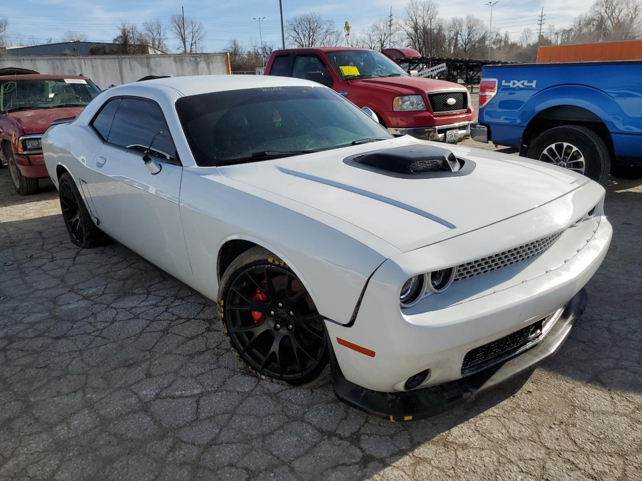 Photo 3 VIN: 2C3CDZBT2KH747907 - DODGE CHALLENGER 