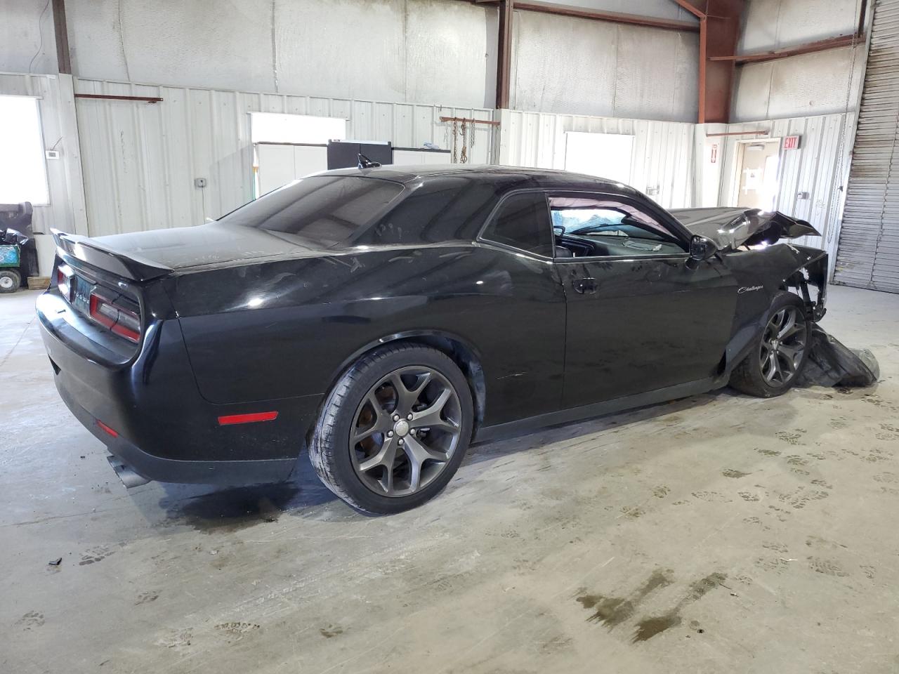 Photo 2 VIN: 2C3CDZBT3FH913471 - DODGE CHALLENGER 