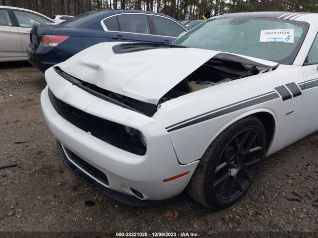 Photo 5 VIN: 2C3CDZBT3GH102352 - DODGE CHALLENGER 