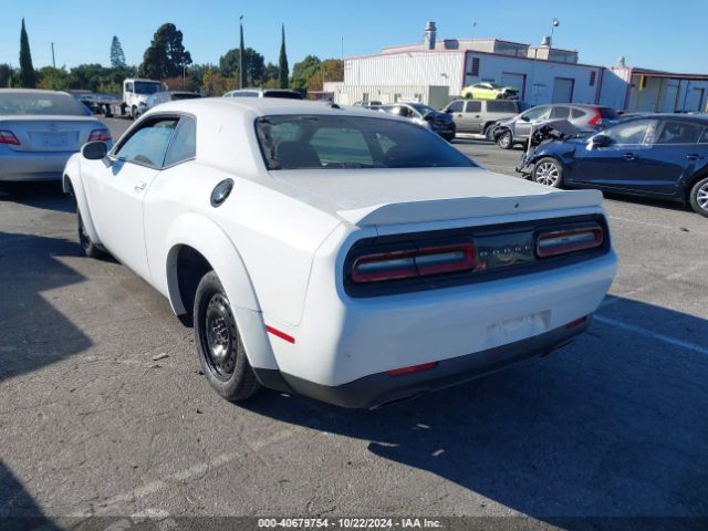 Photo 2 VIN: 2C3CDZBT3JH155026 - DODGE CHALLENGER 