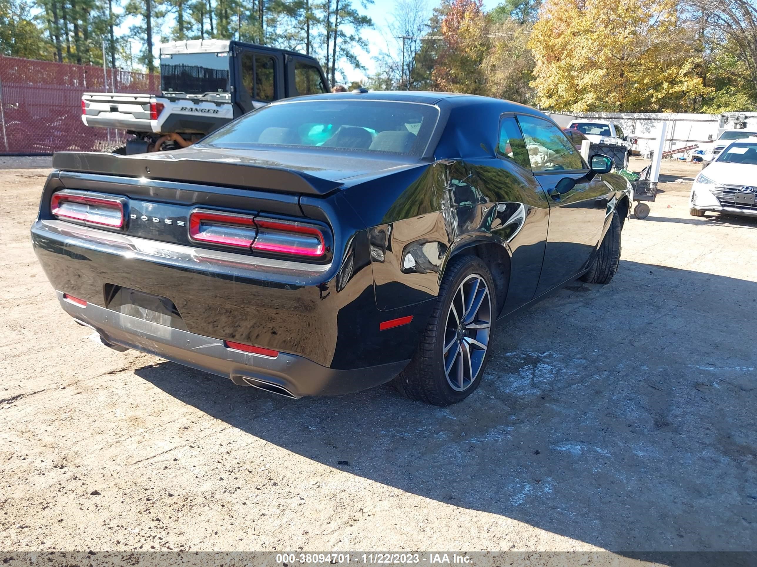 Photo 3 VIN: 2C3CDZBT3PH504078 - DODGE CHALLENGER 