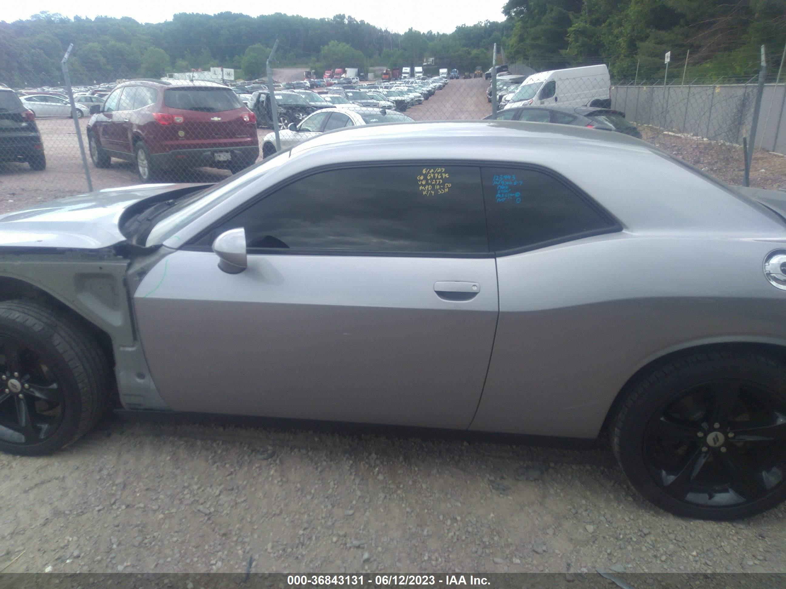 Photo 14 VIN: 2C3CDZBT4JH244233 - DODGE CHALLENGER 