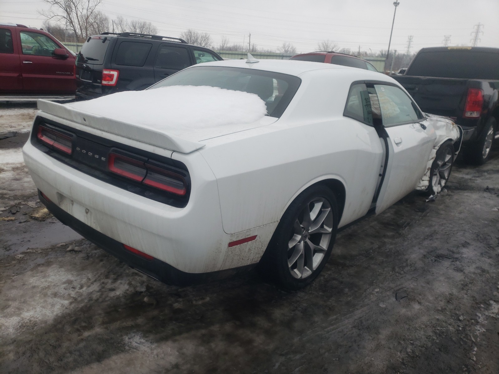 Photo 3 VIN: 2C3CDZBT4KH506611 - DODGE CHALLENGER 